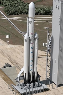 Falcon Heavy on launchpad